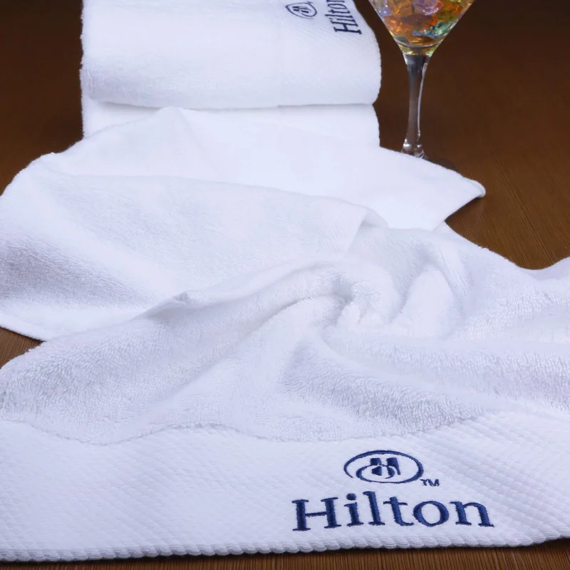 Hotel Quality White Bath Towels With Embroidered Logo Quick-dry Knitted Disposable Plain Style