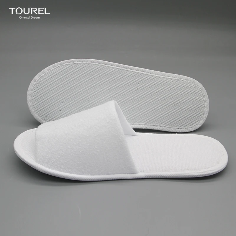 Wholesale Custom Airbnb Disposable Unisex Slippers Hotel Quality Coral Fleece Towel Fabric Open Toe Men Spa Portable Slippers